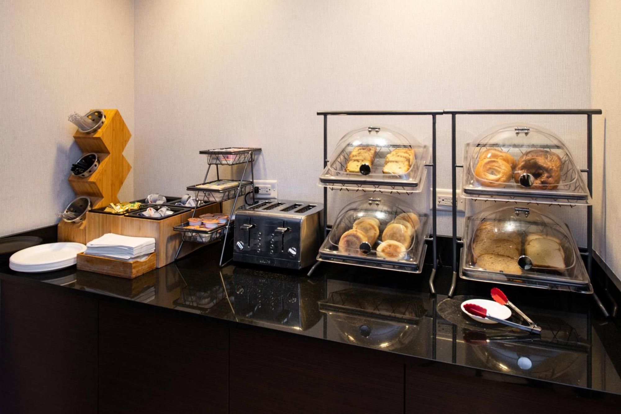 Fairfield & By Marriott Hotel 3*