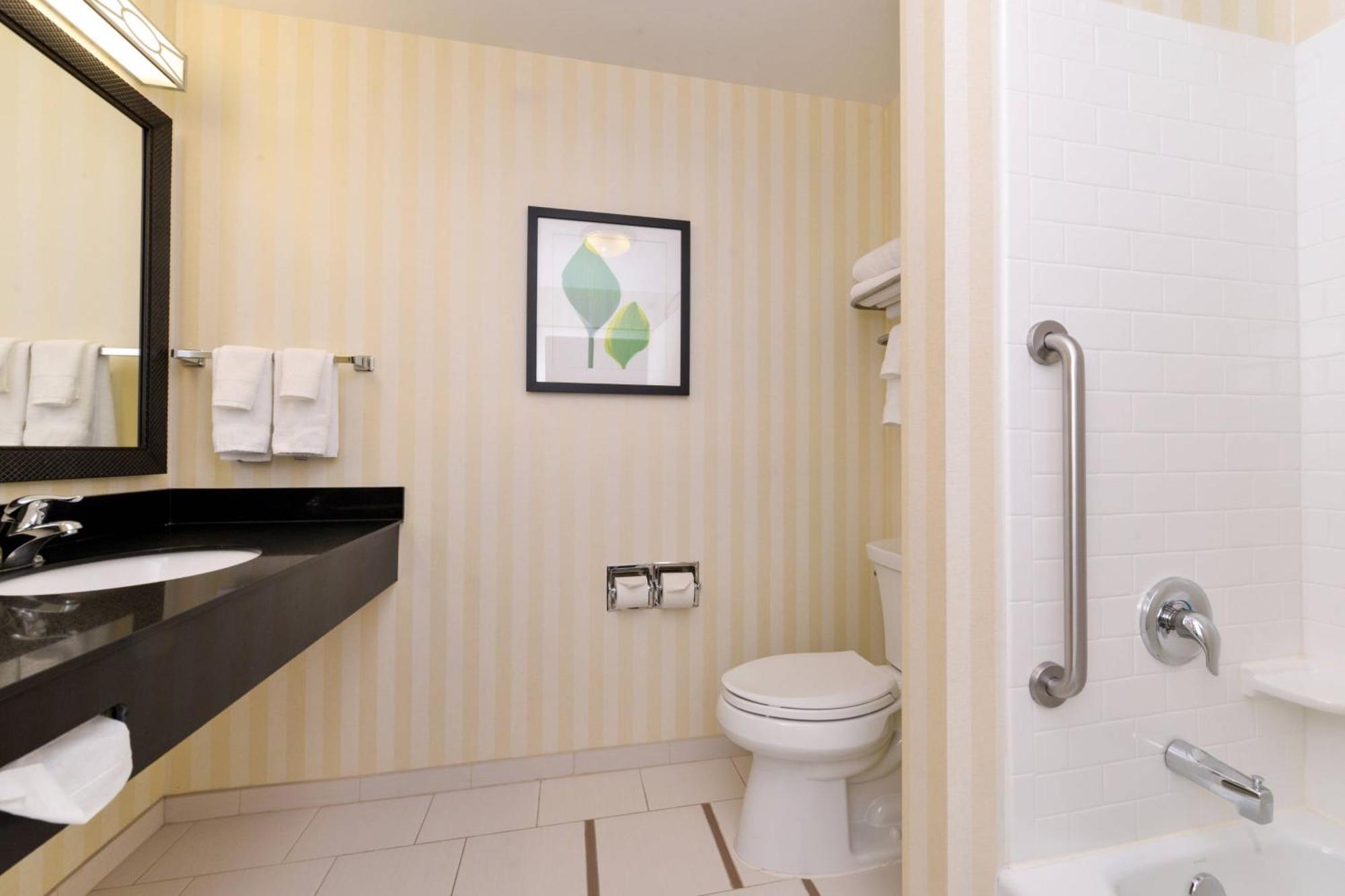 Hotel Fairfield & By Marriott Cedar Rapids