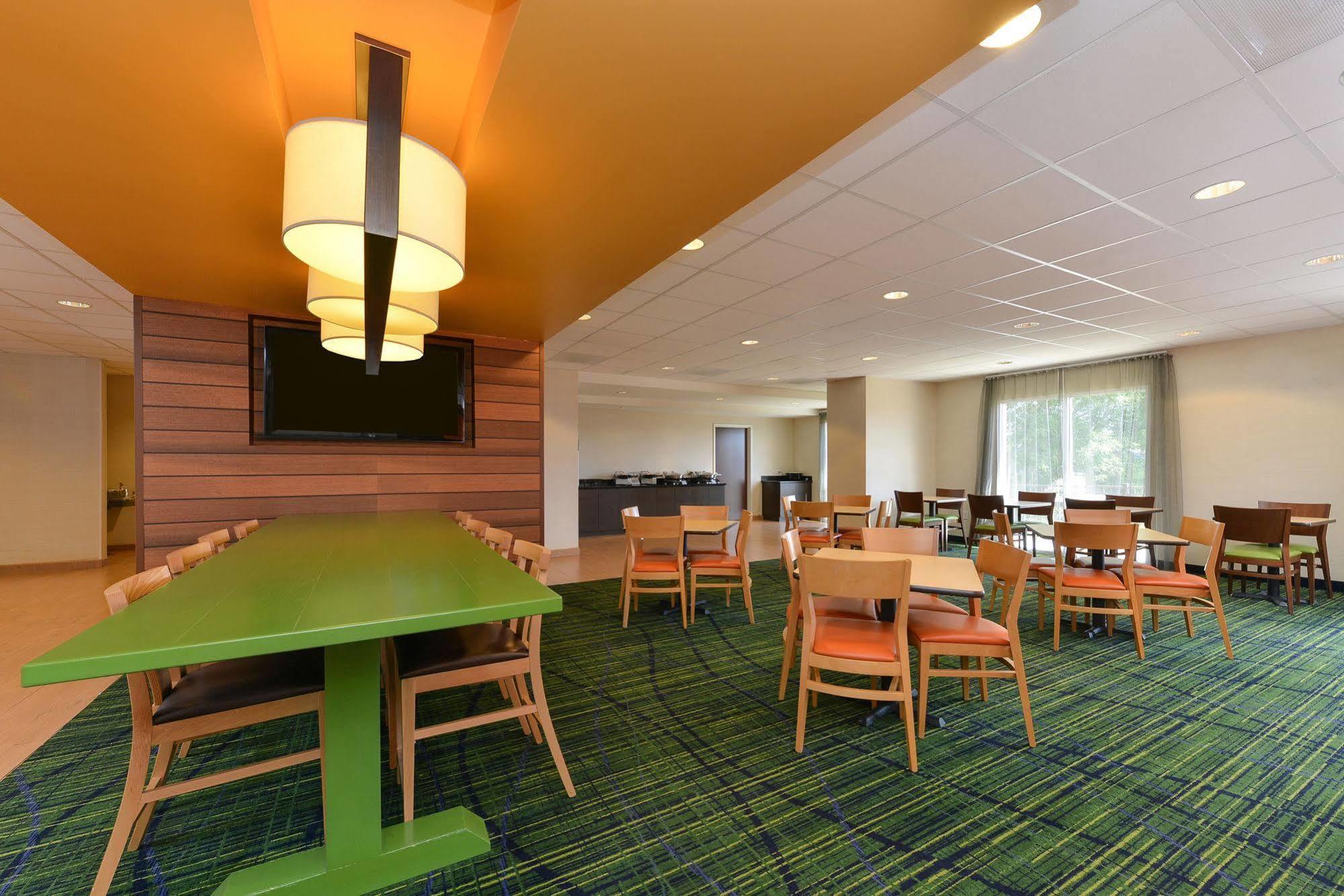 Hotel Fairfield & By Marriott 3*