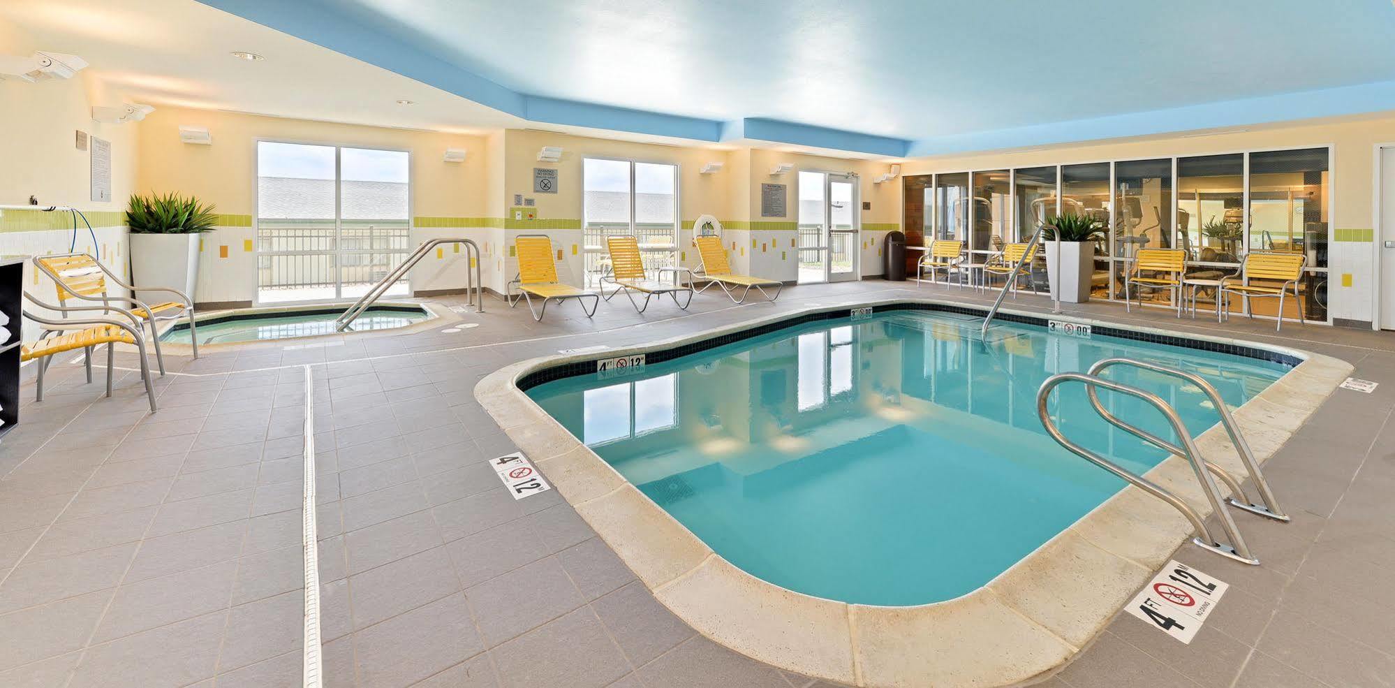 Hotel Fairfield & By Marriott 3*